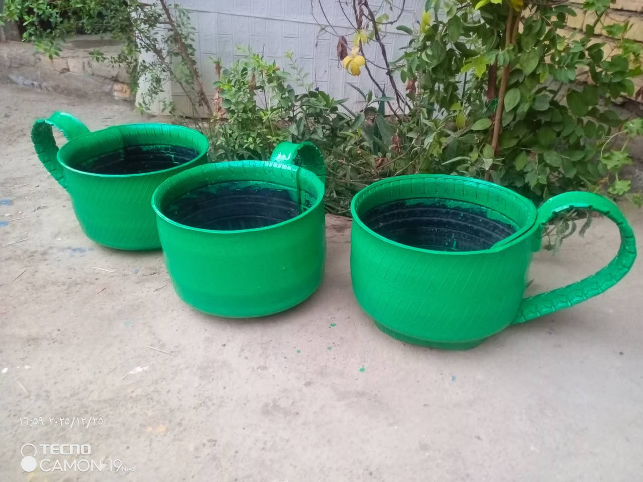 على بركة الله 
طلبية احد الأخوة 
سنادين مصنوعة من التايرات 
سعر القطعة الحجم الصغير. 3.500
3.     قطع.  ب10.000
للعلم يوجد مع كل طلب 
 ورد الصباح مجانا 
للحجز والاستفسار الاتصال على الرقم 
*********** بيه واتساب 
يوجد توصيل محافظات 
يوجد توصيل اقضية ونواحي
