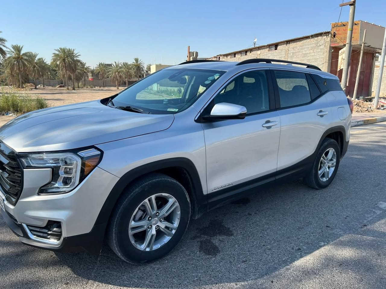 🔷السيارة : جي ام سي تيران SLE
🔷سنة الصنع :2022

🔷اللوحة : اربيل بأسمي 

🔶السعر : 165 ورقة وبيها مجال بسيط

🔷الضرر : جاملغ مبدل وبارد الباب عكس السائق. (صور الضرر مرفقة بالاعلان) وبيها طخة خفيفة بباب الجنطة واضحة بالصور 

__________________________________

🔷المواصفات:

🔹حجم المحرك 4 سلندر 1.5L توربو 

🔹عداد المسافة: 78 الف كيلو مو ميل

🔹رادار امامي وجانبي وخلفي

🔹فور ويل 

🔹تنبيه الخروج عن المسار

🔹كرسي السائق كهرباء

🔹تدفئة الكراسي الامامية

🔹ويل كب حجم 17 انج مع اطارات بحالة ممتازة

🔹لايتات LED بالكامل

🔹شاشه تحكم بالايعازات

🔹تحكم ستيرن جهتين

🔹بصمة ابواب وتشغيل وتشغيل عن بعد

🔹مع باقي المواصفات  

☎️ للاتصال او. واتساب *********** 

📍كربلاء المقدسه 

#GMC #TERRAIN #تيران
