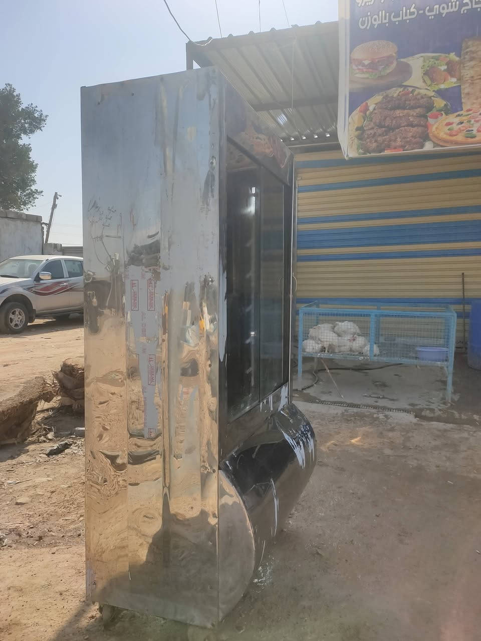 شوياة دجاج للبيع السعر 350 الف وبيهة مجال المكان واسط شارع النفط قرب اسواق الجوكر للاستفسار ***********
