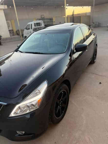 السلام عليكم على الجميع
انفنتي G37 
موديل 2013
فول محرك 6 جاهزة وجديدة 
للاستفسار 
***********
بغداد الغزالية
