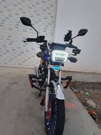 دراجة للبيع موديل   2025 ماشي قليل ماشي 2000 السعر 875وبي مجال قليل لا...