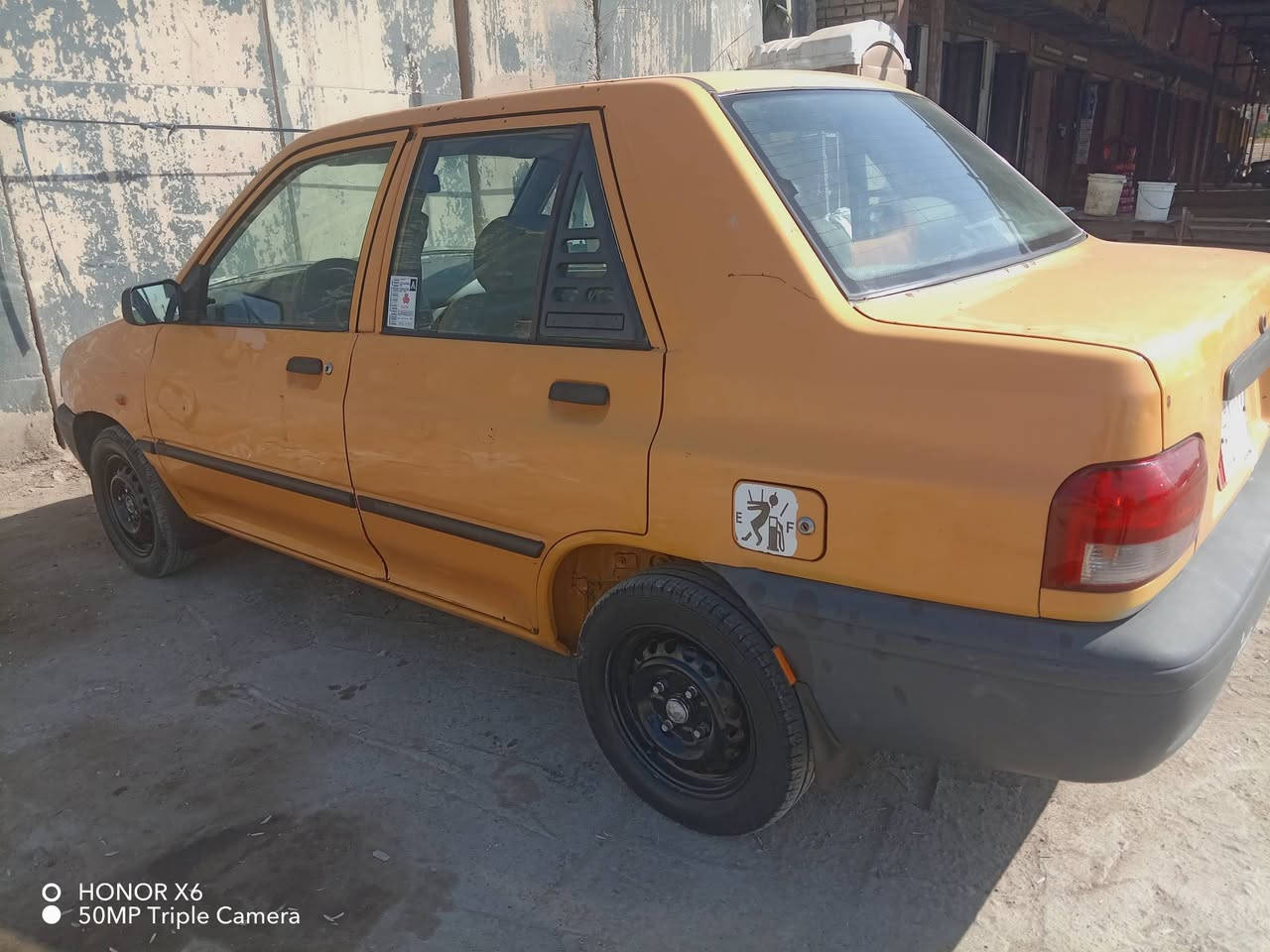 سلام عليكم سايبة مديل ١٥ سيارة جاهزة وخير من اللة رقم بغداد بية صبغ جاملغ امامي والباقي بلادي شواصي حلوة مامعمرة السعر ٣٤ وبية مجال ***********بغداد الرشاد
