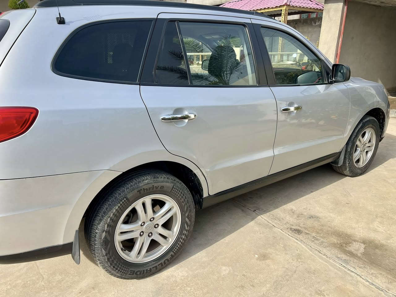 السلام عليكم

سنتافي للبيع موديل 2010 امريكي محرك 4 ما مفتوح 

ماشيه 135 بدون صبغ بدون ظرر فقط الدعاميه الخلفيه مبدله

وملاحظات بسيطه بارد مأشر بل سونار رقم صلاح الدين دولي بسمي سنويه لل2029 

صدر امامي خلفي جديد السعر 145 بيه مجال قليل اتصال على الرقم *********** المكان قرية الاجمسه
