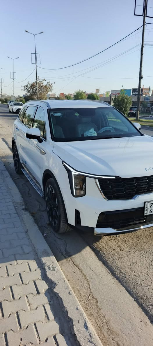 سلام عليكم.
كيا سورنتو فول واحد على واحد ماعدا بانو راما 
موديل 2025 رقم اربيل ماشيه 5000km
كشنات جلد
تدفى وتبريد
خزن كشنات 
كاميرات محيطية
حساسات
صندوك كهربائي
ويل حجم 20
تقديم بلرموت
تشغيل عن بعد
كير موس
محرك 6سلندر
داد شوب
مودات قياده
دوسه صعود
7راكب
ضمان شركه 
السياره بيها رصعه باشم البنيد ومعدله بارد بدون صبغ
رجع سياره عليها وهيا واكفه
تعديل 1/1
الاتصال
 ***********

