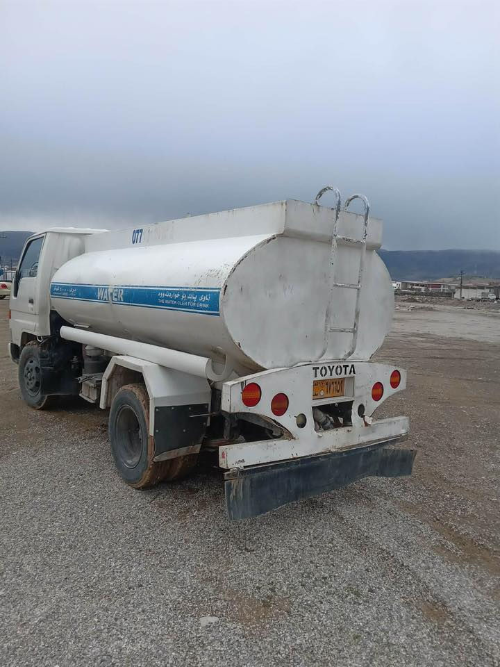 توێتا داینا مۆدێل ١٩٩٩ مەکینەی ١٦Bمەکینەی تازە تەعمیر ئاڕمی پلاستیک هەولێر لە ئاڕما تەنکەرە بۆ فرۆشتن 
***********
