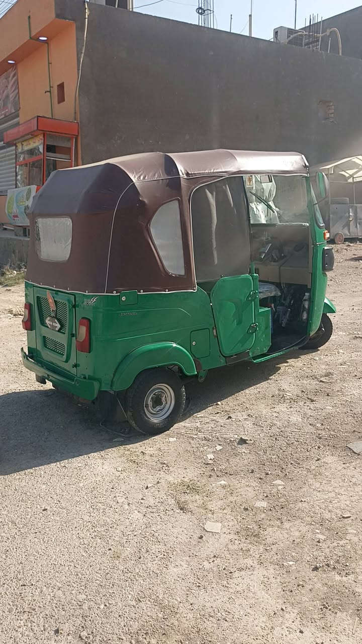 سلام عليكم تكتك موديل2022شهر 4 تكتك خير من الله مكينه مكفوله عده كلجات وزنجل مبدل شركه كشر بي بارد بصفحت الشوته تكتك قطره صبغ ومعجون ما بيها رقم ***********بي واتساب وارد ع الخاص مكان بغداد جسر ديالى/زعفرانيه
