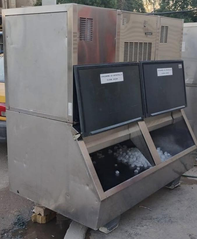 ايس مكير ثلج بلوري🧊 فنجان 🍵 سكوت مان صنع ايطالي ثري فيز دبل قالب + دبل كمبريسر  انتاج 600 kg كيلو باليوم كلش نظيفات وع بلاد وشرط الفحص والتشغيل بسعر كلش مناسب للاستفسار مراسلة الصفحة او الاتصال+واتساب ***********
