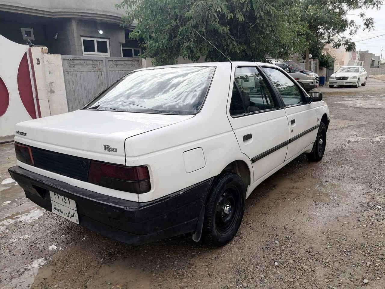 بیجۆ ڕوا مۆدێل 2009 ڕەقەم سلێمانی گێڕو مەکینەی نەکراوەتەوە و بە شەرتی گێڕ و مەکینە فول تەبرید ساردو گەرم بێ دەعم و لێدراوی سبوغ *********** دوو جام کارەبایی 37 گەڵا
