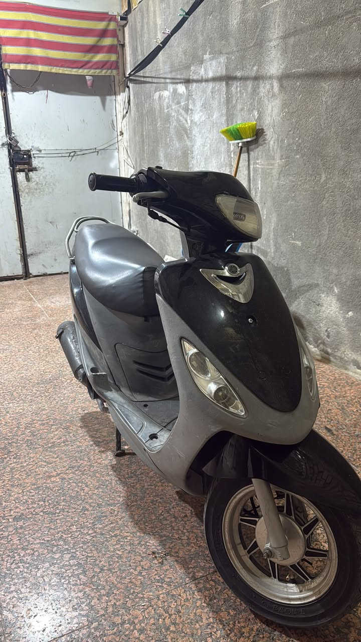 سلام عليكم دراجه ماكس قجمه كفاله عامه الدراجه ما ناقصه اي شي كلشي شغال بيه شلعه و معدل فول الدراجه (ما مفتوحه) الدراجه ناعمه كلش سعر الدراجه 850و بيه مجال مكاني بصره الكزيزه رقم ***********
