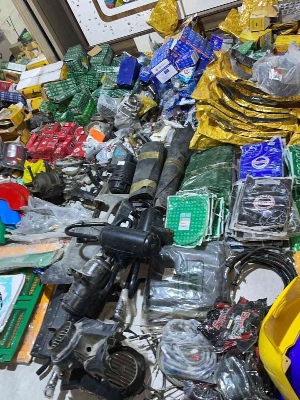 مواد احطياطيه مال تكاتك
تصفيه محل ابيع أقل من سعر الجمله 
للاستفسار على الواتس ***********
على الشريحة ***********

