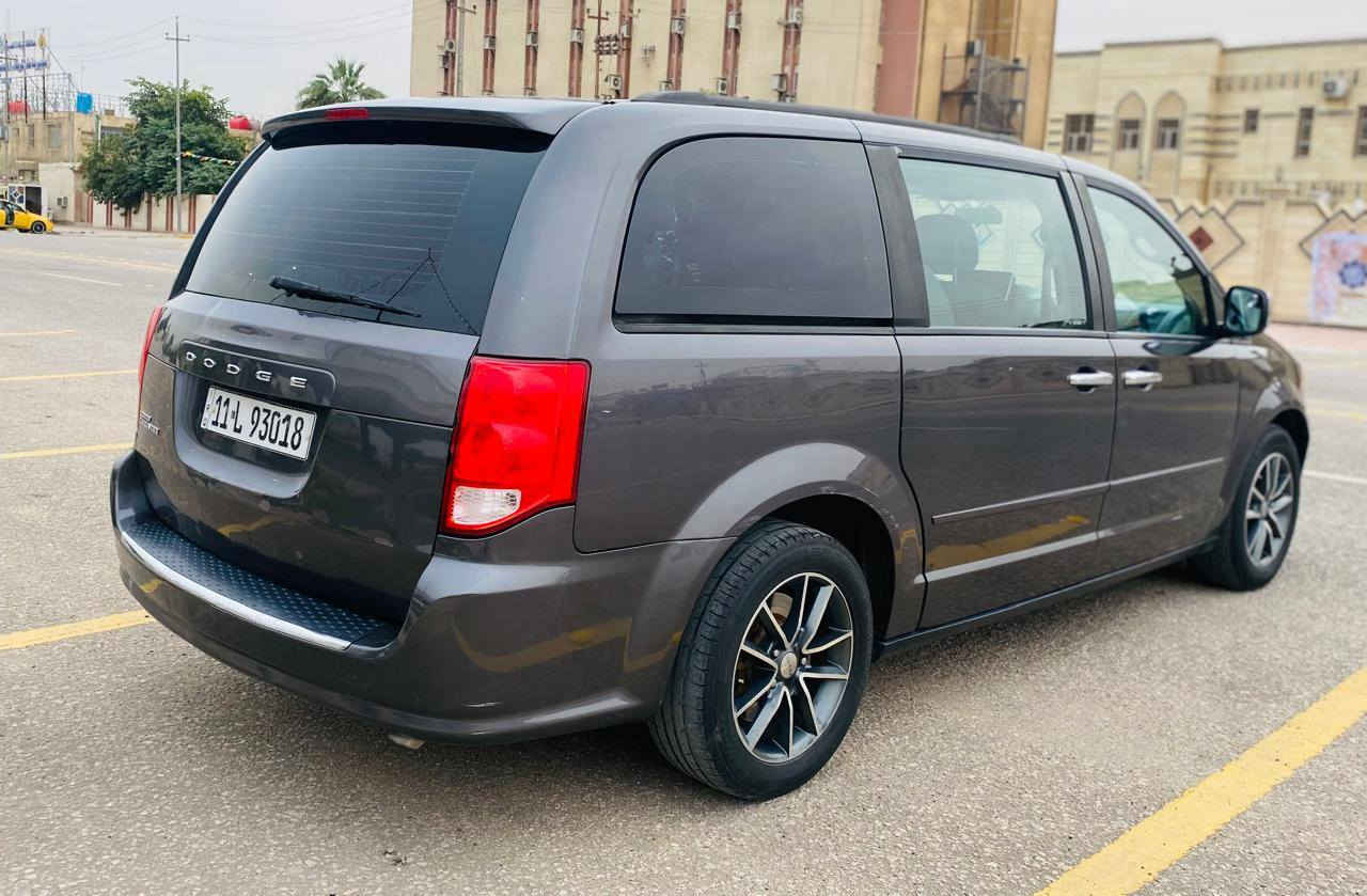 السعر 150  للاستفسا*********** دوج كرلفان 7راكب موديل 2018 امريكي داخله اكلين بدون حادث مكفوله من الضربة والتبديل بيه بلعراق قطعتين رش فقط مكينه 6V 3600وكير مكفولات تبريد 3قطع شاشه كامره دوار تحكم استيرن السيارة جديده وجاهزه ما بيه أي نقص بيه منضومه غاز شغاله درجه اولى مكان السيارة كربلاء
