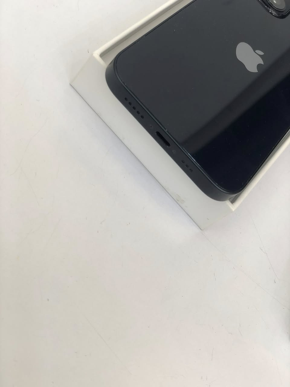 ايفون 13 كامرتين اسود نضيف كلش الجهاز نموذج M شرق اوسط الاصلي جديد بعده  بلضمان كارتون موجود بطاريه 94. سعر 460
مكاني بصره شارع السعدي ***********
