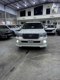 2010 للبيع او مراوس صبغ جاملغ خلفي وباب خلفي جه يمنه بدون دواخل كير مح...