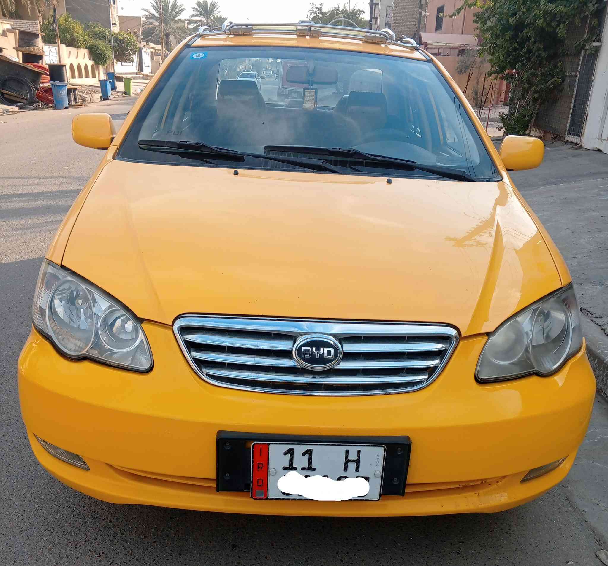 سلام عليكم 
بي واي دي 2019 اف ثري
الشركه العامه (حره)
كير محرك تبريد كفاله
مكينه ياباني 
هزه سنويه رقم انكليزي 
هيه مصفره (بسمي)
صدر جديد + تيرات جدد
بيه منضومه غاز
مكان السياره بغداد
سياره جديده أحله من الصور
ماشاء الله
***********
