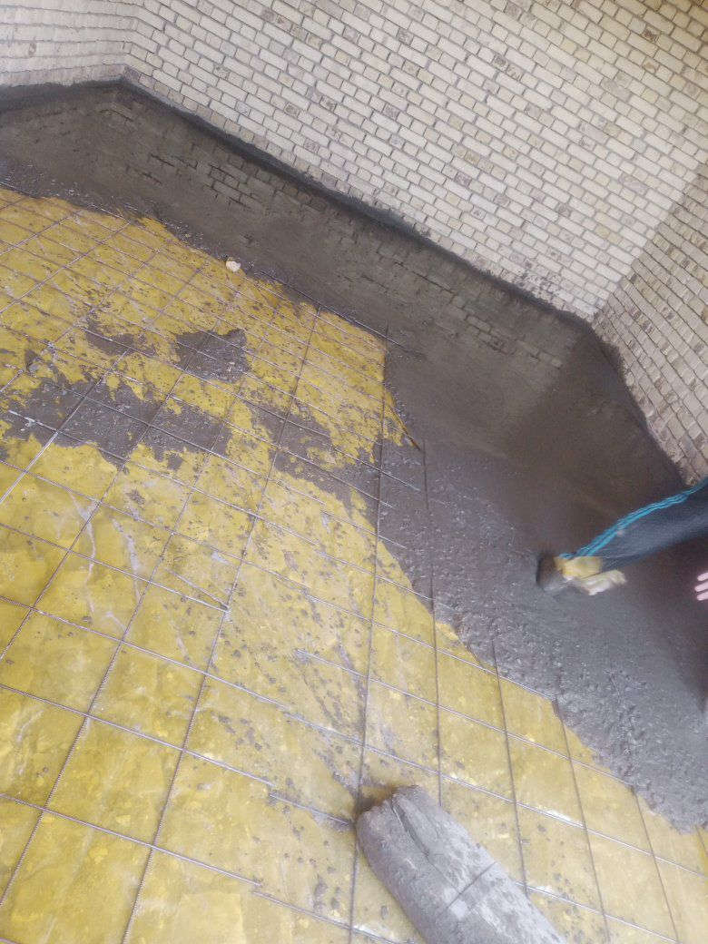 ***********السلام وعليكم  اي شخص محتاج صب رباط او صب البيت من الداخل اوصب فوك تصليطه يرسلني كادر كامل من خباطه وعمال شغل نضيف ***********وتساب.
