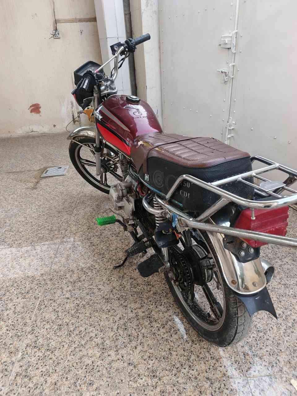 السلام عليكم
دراجه سيفان موديل 2021 
اوراق كامله دراجه خير من الله 
مكينه ناعمه السعر اتصل على الرقم دلل
،*********** 
مكاني ديالى ناحيه ابي صيدا
