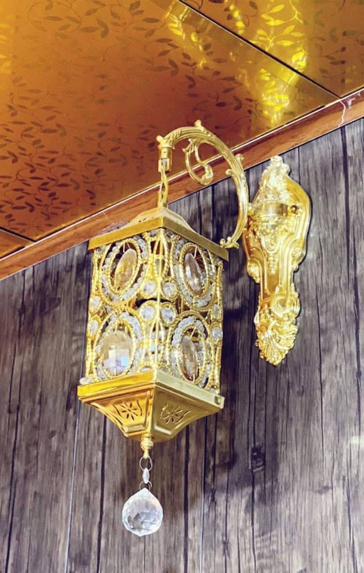 للبيع
بريكات حايط 
الذهبي ع 25 الزوج 
منهن زوجين موجود 
والبيض ع 10 الزوج


**إذا كنت صاحب هذا الإعلان وتريد حذفه لأي سبب، رجاءا أرسل رسالة إلى الدعم الفني**