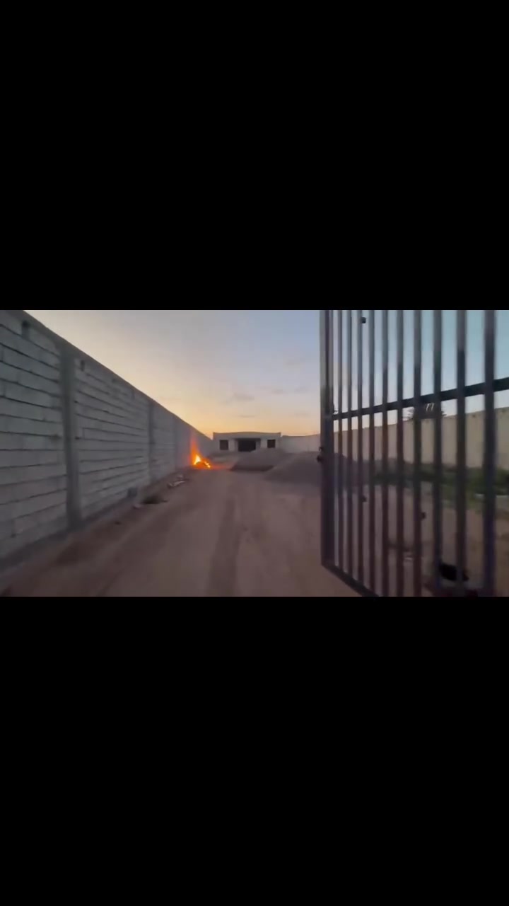 بسم الله ماشاء الله 
على بركه الله
تتوفر نص دونم للبيع أو هيكل مال منتجع حلو يتكون من 3غرف استقبال صاله كبيره صحيات احواض 2بناء طابوق فقط السياج الخارجي بلوك مساحه 1160متر موقعه حلو 
العنوان شارع الطاحونه قرب برج اسيا جداا قريب من الشارع الرئيسي للاستفسار الاتصال على الرقم ***********
