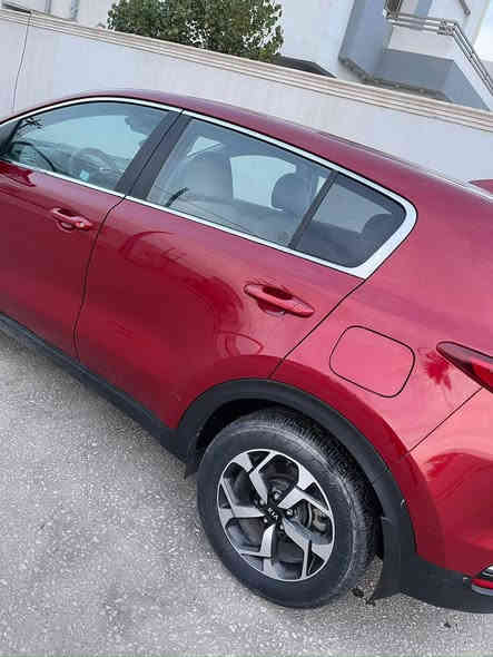 من رخصت لادمن المحترم 
سبورتج موديل 2021 بسمي  عداد المسافه ٦٦ مايل صور الحادث مرفوقه ***********
