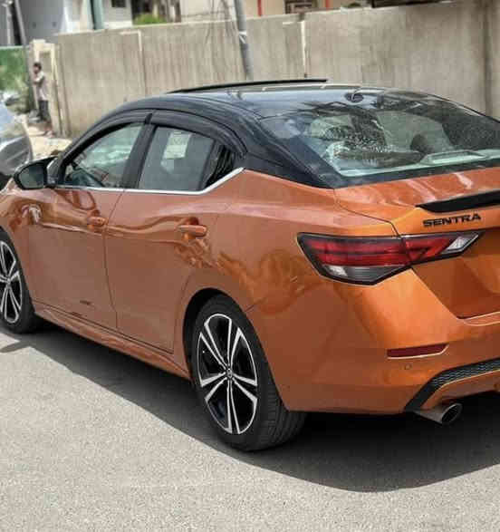 نيسان سنترا 2022 فئة  SR فول مواصفات 
رقم بغداد 

لونين سقف اسود بلادي مع لون مميز مشمشي
سلايد 
تشغيل بصمة
تشغيل عن بعد 
كشنات جلد 
كشنات وستيرن D تدفئة 
كاميرات 360 درجة 
ويل 18 سبورت 
رادات امامي وخلفي وجانبي
نقطة عمياء 
كت سبورت بلادي
محرك 2000
ماشية 32 الف
السعر 125
***********
