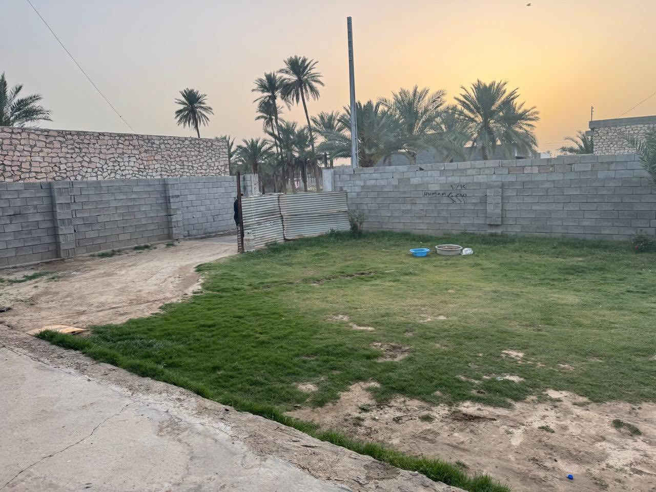 🔰دار طابقين للبيع  🏘
📍الرمادي _ الصوفيه البمحل 

📐مساحة البناء 200.متر  الكليه 950مع ارض مشجره على النهر مباشر 3000متر الي يرغب بالشراء الدار مع الأرض  أو الدار فقط 

♻️ البيت طابو زراعي تعهد بالتحويل 
 

 
📞للتواصل / ***********
