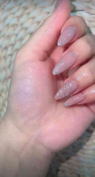 عرض لفتره محدوده اكرلك مع ديزاين اضفرين 15 الف فقط 💅.
ضمان الاكرلك شهر 🤍.
العنوان الحسينيه السوق الاول
***********
