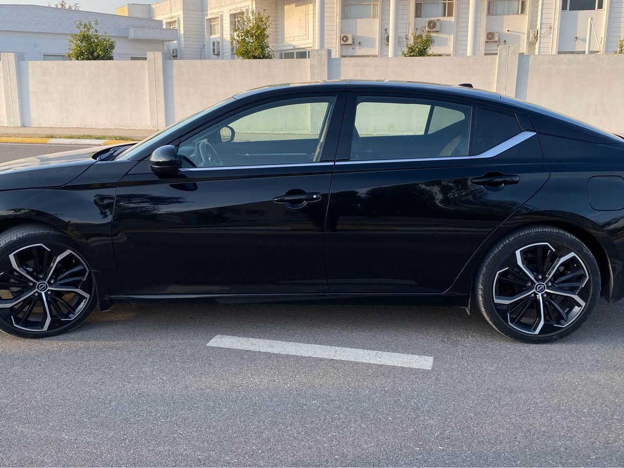 السلام عليكم 
نيسان ئاڵتیما sr plus
مۆدێل ٢٠٢٤ بێ بۆیاخ 
١٥٠٠٠ میل رۆیشتوە

مواسەفات 
سلایت/وایرلیس چارج/ شەغال/ شاشە گەورە/ کوشن جلد/ کوشن گەرم/ رادار بەردەم/ رادار دوا راداری ئاوێنە خەتی جادە

حادیسەیەکی بەسیدی هەیە ئێرباگی سوکان و قاچ تەقیوە
  رقم شانسی   1N4BL4CV9RN423163
سعر سەیارە ١٩٣  مەجالی تیایە
شوێن کەلار
*********** كالار, السليمانية
