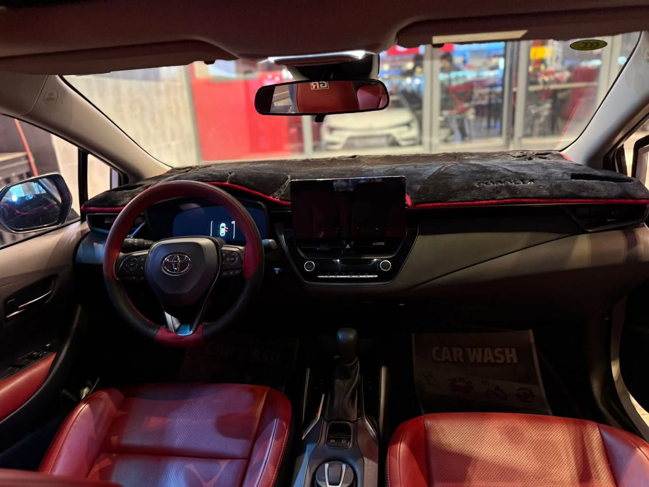 سلام عليكم
كورلا. فول موصفات GR.    موديل 2025

مقاعدجلد احمر و اسود
محرك 1800
مقاعد كهرباء
فتحه سقف
4 كامرات 
رادار امامي
نضام تثبيت سرعه 
السياره فول موصفات 
بعد بيه هواي موصفات 
ماشيه7000 الف 
بيه طخه بل حامغ الخلفي فقط
الطخه موضحه بصوره 
وشادلهه عازل حرارة شمس للجام
السعر 167
مكاني بغداد
***********
