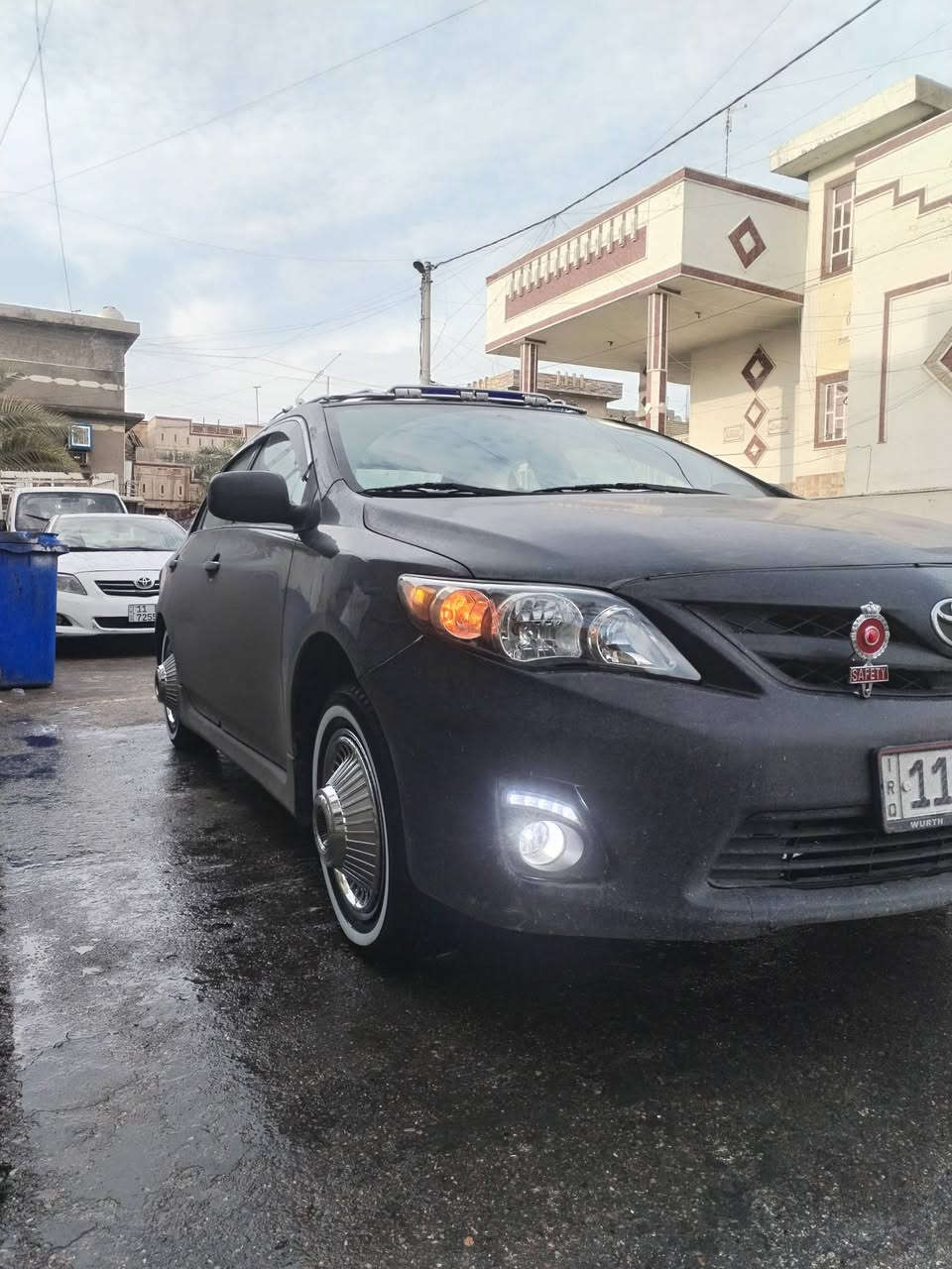 ﷽
الهم صلي على محمد وآل محمد
السلام عليكم شباب
الأسم / تيوته كورله 
الون / اسود غير محدد
موديل / 2010 محدث 13
رقم العجله/ 11 بغداد 
حجم المحرك / 2000
كير / اوتوماتيك +عادي
السعر / 115
مواصفات نص فول 
1 / شاشه تاب 
2 / كامره خلفيه دواره
3 / تحكم استيرن 
4 / حساس خلفي 
5 / كشنات مخمل
6 / لد أمامي 
7 / تبريد ثلج 
8 / مثبت سرعه 
9 / تخم تاير خط ابيض جديد 
10/ تخم كبات شوفر 15
11/ دوشمه عام
12/ سيبايه ابو عمار اصليه 
13/ ماشيه 258الف
14/ تاج +فانوس +دركه 
15/ منضومه زنون أصليه 
16/ مري كهربائي 
السياره أمريكيه
 حادثها قبق جنطه شويه بل جاملغ 
بيها قطع صبغ ابيع احزام 
كير مكينه صدر تبريد كله كفاله
سياره شرط احله من صور بعد
شرط التحويل ثاني يوم 
بيع أو مراوس حسب القناعه
الاستفسار *********** 
الرقم الثاني *********** 
مكان بغداد الشعله حي الجوادين
