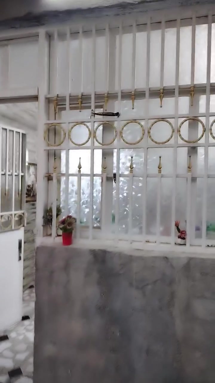 الدار للبيع ٨٥متر مربع واجهه ٨ونص ونزال عشره طابقين ونص كامل سطح شتايكر كامل خدمات منطقه بلديات ظياء الحلفي قريب عل شارع مصرف وشارع تراث موقع حلو  مستعجل عل بيع وسعر جدآ مناسب بسبب ظروف ***********
