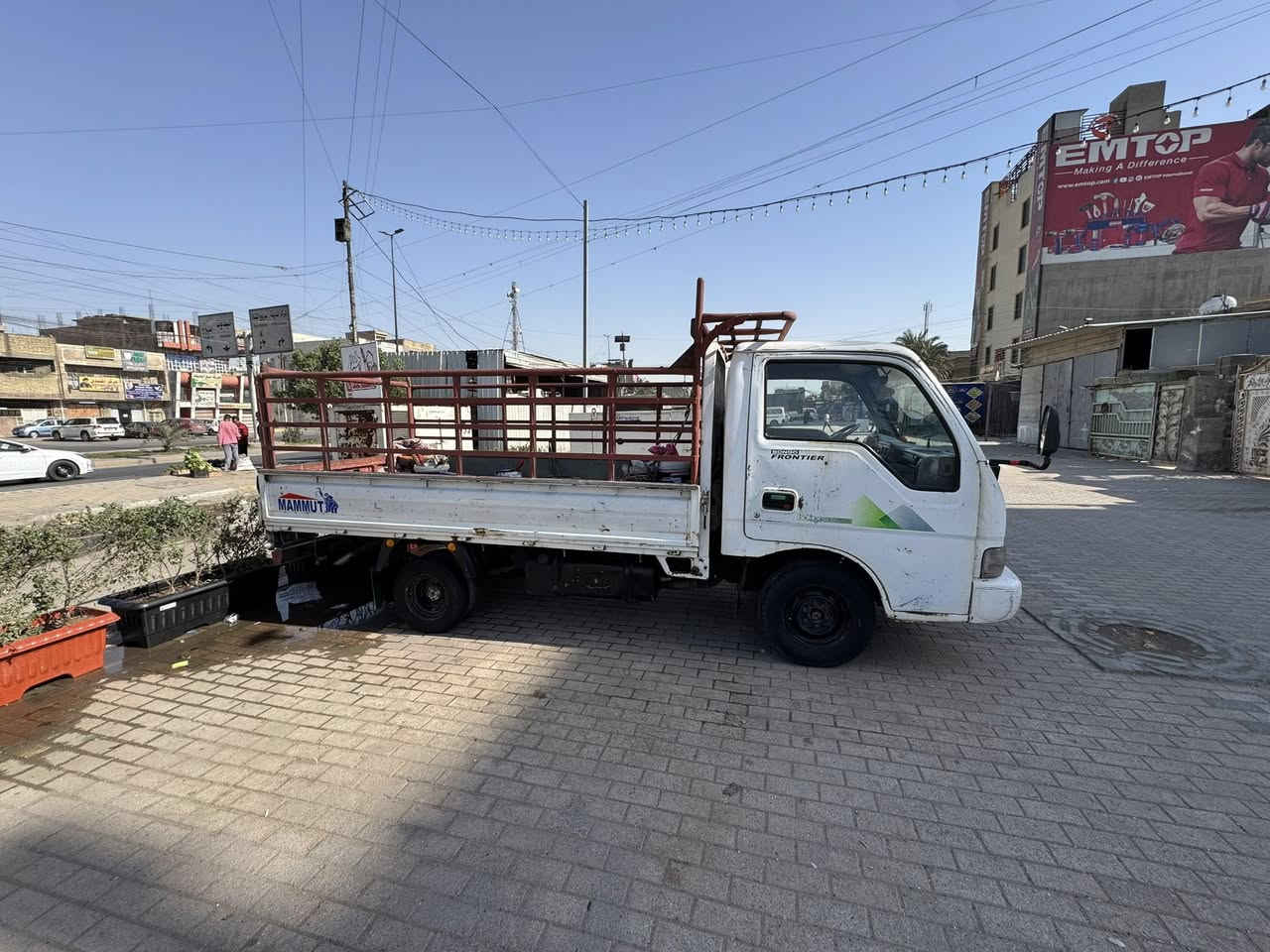 كيا فنتيره للبيع سياره جاهزه خير من الله رقم نكليزي جديد مكينه اكسل كير كفاله مكان سياره بغداد 
الكاضميه 
السعر 55بيه مجال 

***********
