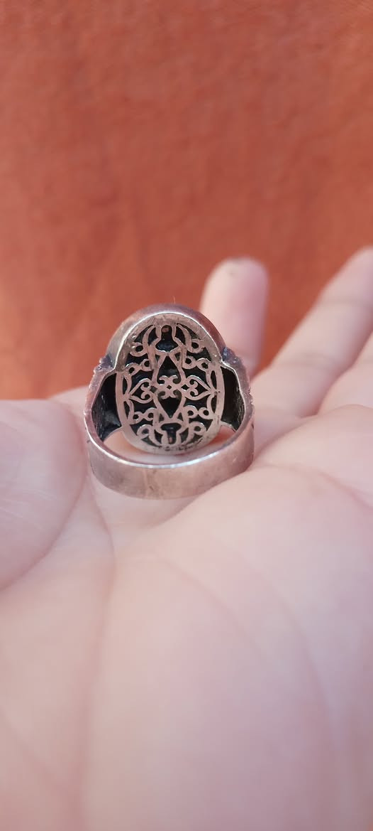 السلام عليــكم
لبيع  بـ ( 40 الـف) بدون عمله رجاءً 
قياس (  21 )
محبس حجر الدم « قنـــــداش»  شكل مميز تحفه
صياغات ثكيله فضـه داير نحاس 
بدون إحراج توصيل ماكو  ( بدون حجز رجاء اخوي )
مكاني  بغداد مدينه الصدر


**إذا كنت صاحب هذا الإعلان وتريد حذفه لأي سبب، رجاءا أرسل رسالة إلى الدعم الفني**