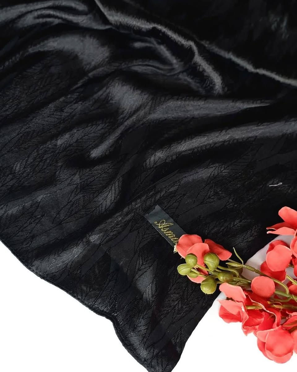 شال حرير دبي اسود الاصلي 
محل شالات و حجابات الملكه 
الموقع قرب مجمع طيبه مقابيل الحديقه قرب شارع الصيني


**إذا كنت صاحب هذا الإعلان وتريد حذفه لأي سبب، رجاءا أرسل رسالة إلى الدعم الفني**