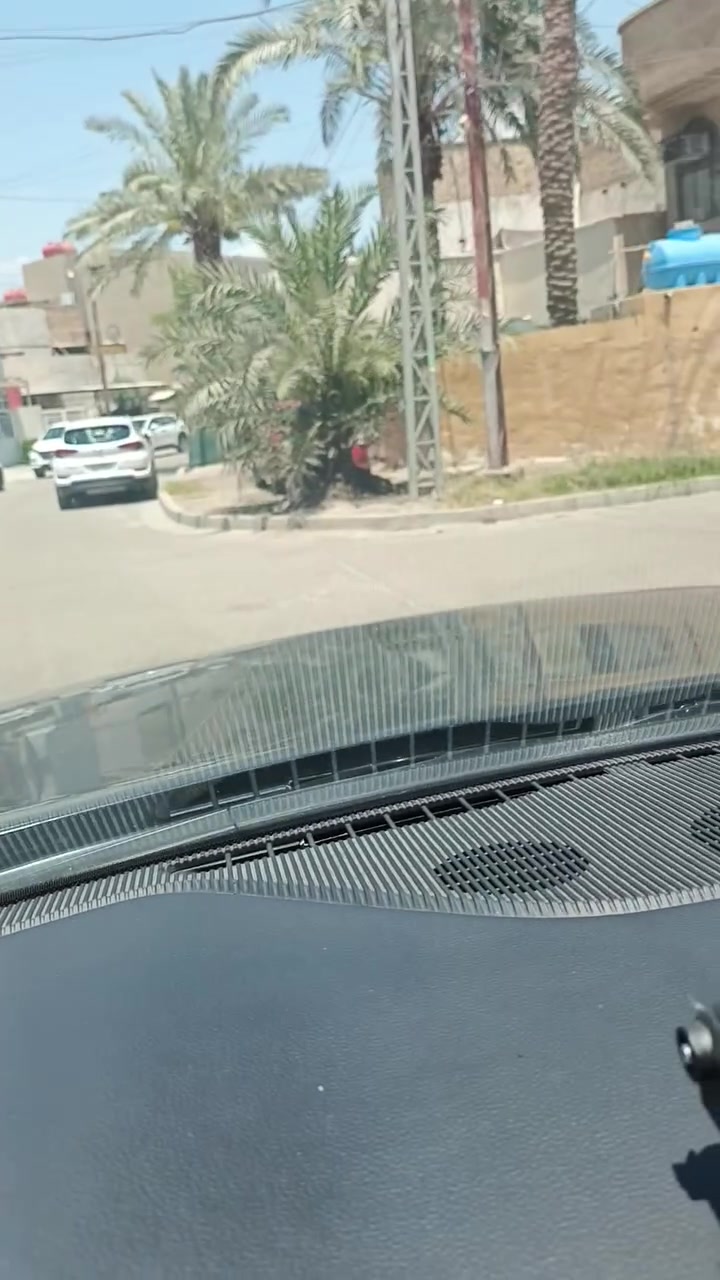 السلام عليكم اخوان بيت ٢٠٠متر عكاده ركن  محله ٨٠٥مربع الميثاق مقابل حبايبنا التقطيع حسب الطلب للاستفسار مراجعة مكتب الرافدين حي العامل مجاور جامع العشره المبشره مقابل مطعم سندريلاء الاتصال ***********---***********
