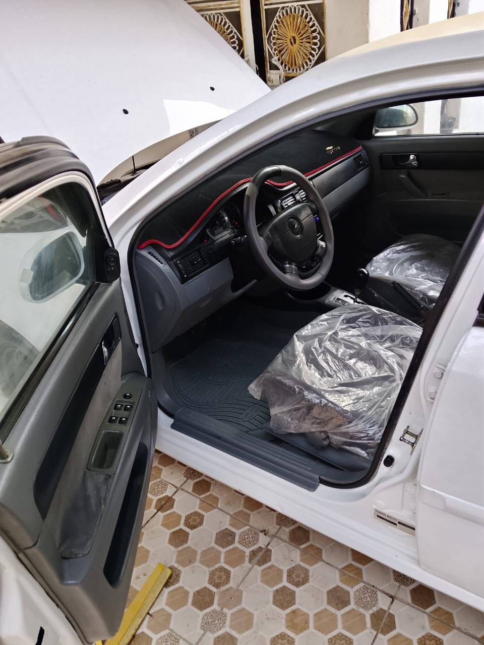 سلام عليكم اوبترا موديل 2011 سياره جاهز تدفئه تبريد شرط داخل نضيف مكينه وكير زينات سياره بسمي رقم ذي قار دولي مشروع وطني سنويه لل28 بيه قطعتين صبغ بدون دواخل مكان الديوانية السعر 75 وبيه مجال 
ما متواجد ع فيس هاذه رقمي ***********
