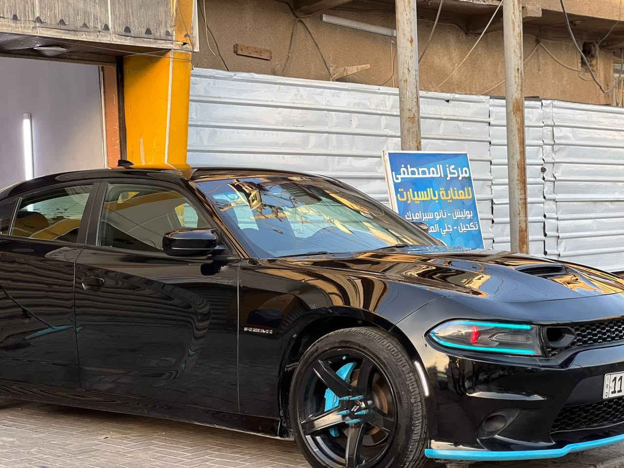 جارجر RT2022
 هيمي 5700
سوبر تراك باك 
ماشيه 36 ميل فقط
سماعات الباين 
شاشه كبيره 
لد متغير 
اكسل srt قفل 
كاردن srt 
جهاز لهب 
عليها تفريغ وبرمجة 
حادث بنيد تبديل (بدون داوخل شاصي لغد مكفول)
جاملغ الخلفي باب خلفي بي بارد
موجود سونار مالتها وصور الحادث 
سعر 250 $ بيها مجال بسيط. 
العنوان بغداد جميله شارع خير الله 
***********
