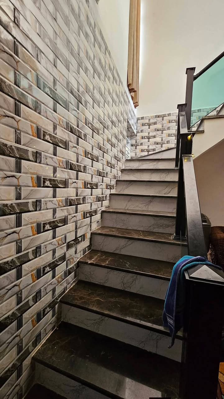 سلام عليكم دار لبيع في تاجيه 
طابو صرف 
مساحه ١٠٠متر  5*20،، خدمات متوافر
مطلوب إسكان، 
موقع جيد 
قرب حسينية أبو طالب 
اللا استفسار خاص واتساب 
***********
