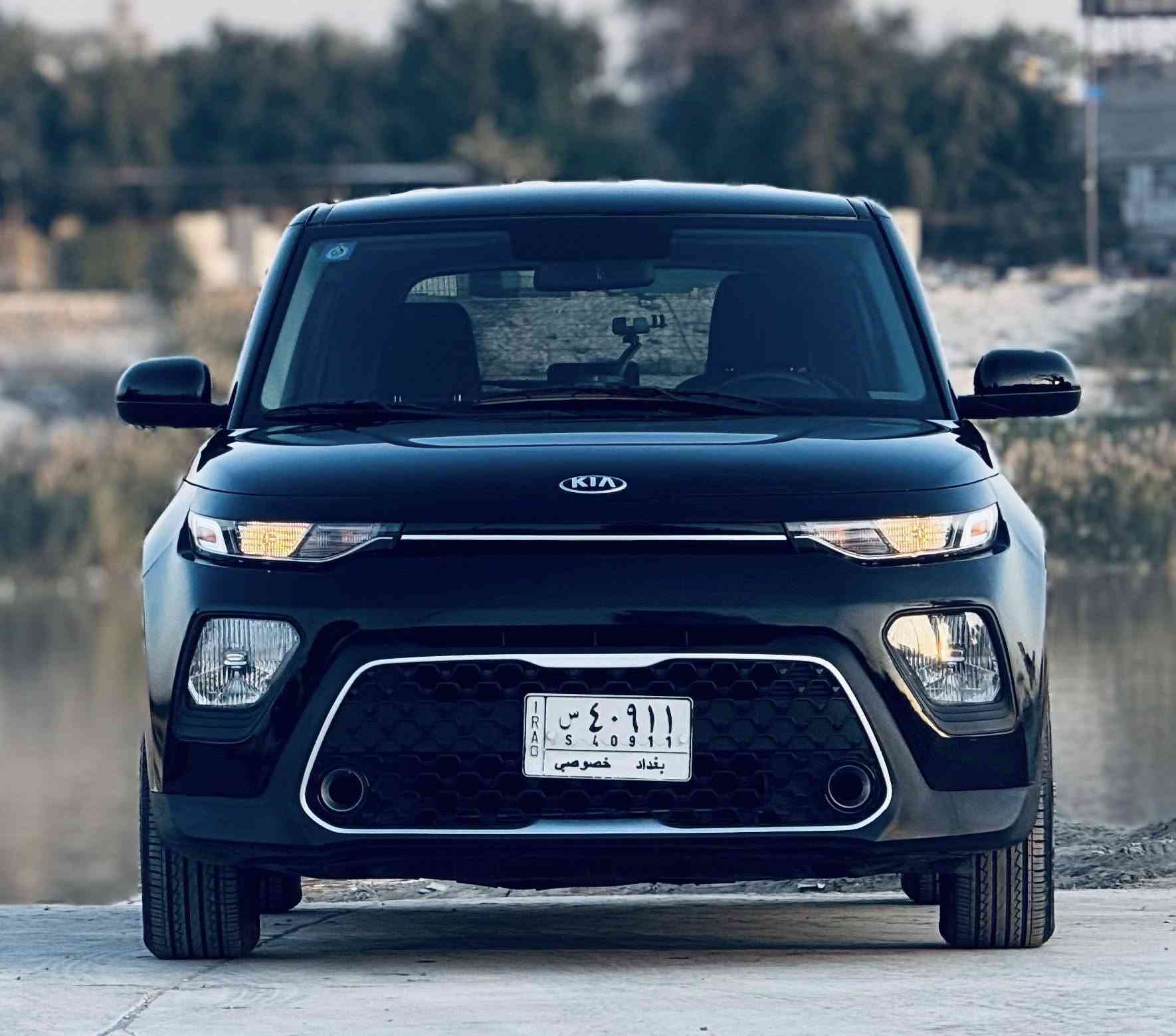 السلام عليكم
كيا صول 2021 وارد امريكي مرقم بغداد صور الحادث مرفقة مع الصور بدون ايرباك 
المواصفات : اطفاء ذاتي / شاشة كبيرة / كامرة دوارة / 3 انظمة قيادة / كروس سرعة / تحكم ستيرن / محرك 2000 دوش / مانع انزلاق / اواكس / USB 
/ كير ATM 
ماشية 38 mi 
مكاني الكاظمية 
السعر : 133 
رقم الهاتف : 
***********
***********
