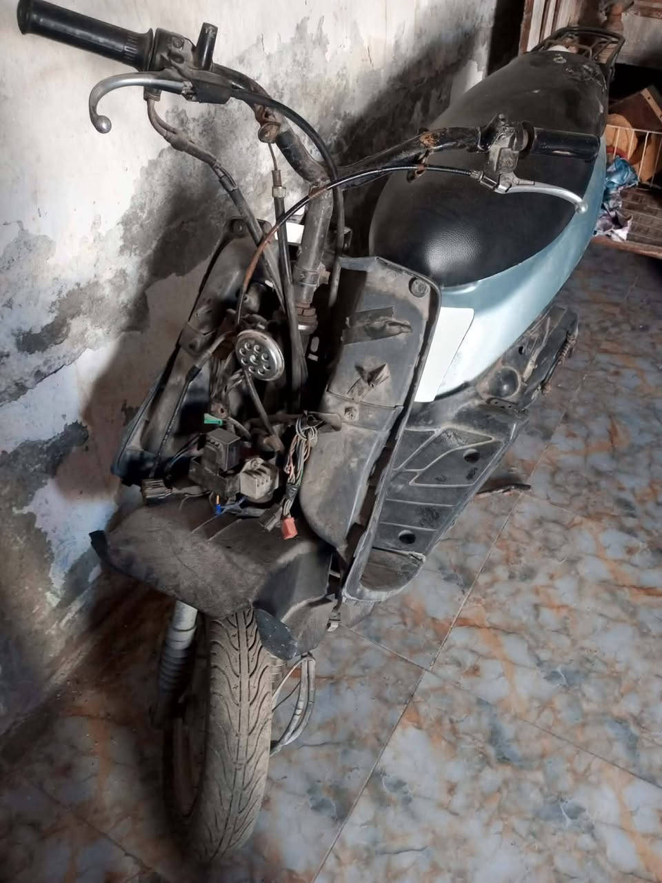 السلام عليكم دراجة بيجي للبيع كفراتها كاملة وسلفها موجود تريدها حربية أو كاملة عطلها فقط گاطعة نار كلشي ما بيها قيم واخذ بل يرضي الله رقمي للتواصل ***********
