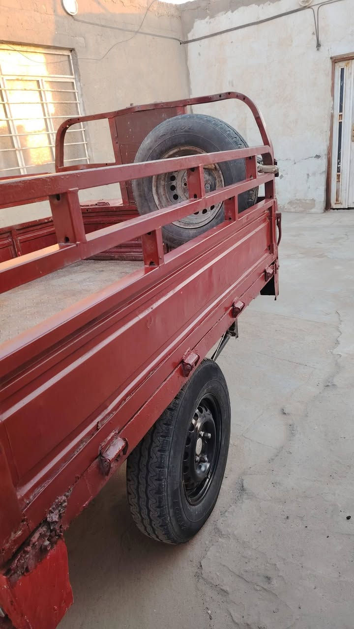 السلام عليكم ستوته ايفان موديل 2013 اوراق وكيلهه شاكر ابو المجر محرك امتيار ناعم شاصي مكفول بدي نظيف تخم تاير مال كيه فحل ستوته الف ماتصرف عليهه كهربائيات شغاله من طول لطول مكفوله من كلشي السعر 1400 وبيهه مجال بسيط مكاني العمارهه صدر المجر 
***********
