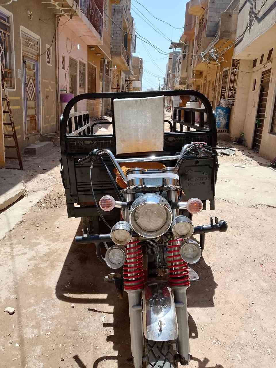 السلام عليكم ستوته موديل 22 محرك 23 اوراق اصولي باسمي مقفوله رقبه وشاصي السعر 1700 وبيهة مجال ***********
