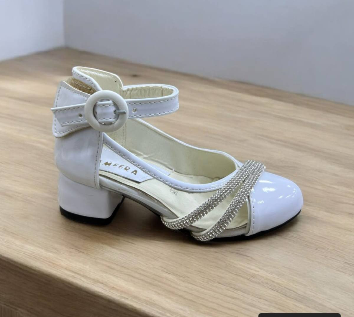 ‏تنزيلات. .  تنزيلات
‏تنزيلات هائله
‏  بالاسعار. . . . . 
‏احذيه بيبي. .  و طفلة  وبناتي
‏تعبئة الكارتون ستة قطع فقط
‏الكارتون لون واحد وقياسات مختلفه. . 
‏انتاج البضاعه سوريا
‏
‏السعر
‏
‏البيبي القياسات (( ٢١ الى25))   ٤٠٠٠  فقط
‏الطفلة القياسات ((٢٦ الى ٣٠))  ٤٢٥٠  فقط
‏البناتي القياسات (( ٣١ الى ٣٦))  ٤٥٠٠ فقط
‏للاستفسار  والحجز
‏الاتصال على الرقم (( ***********))
