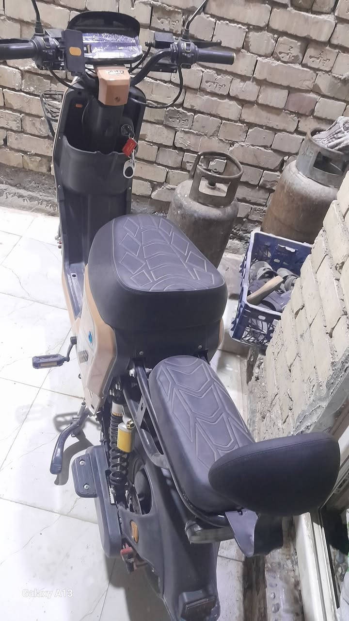 للبيع دراجه شحن مديل ٢٠٢٦ جديده استعمال ١٠ إيام لتواصل ***********
