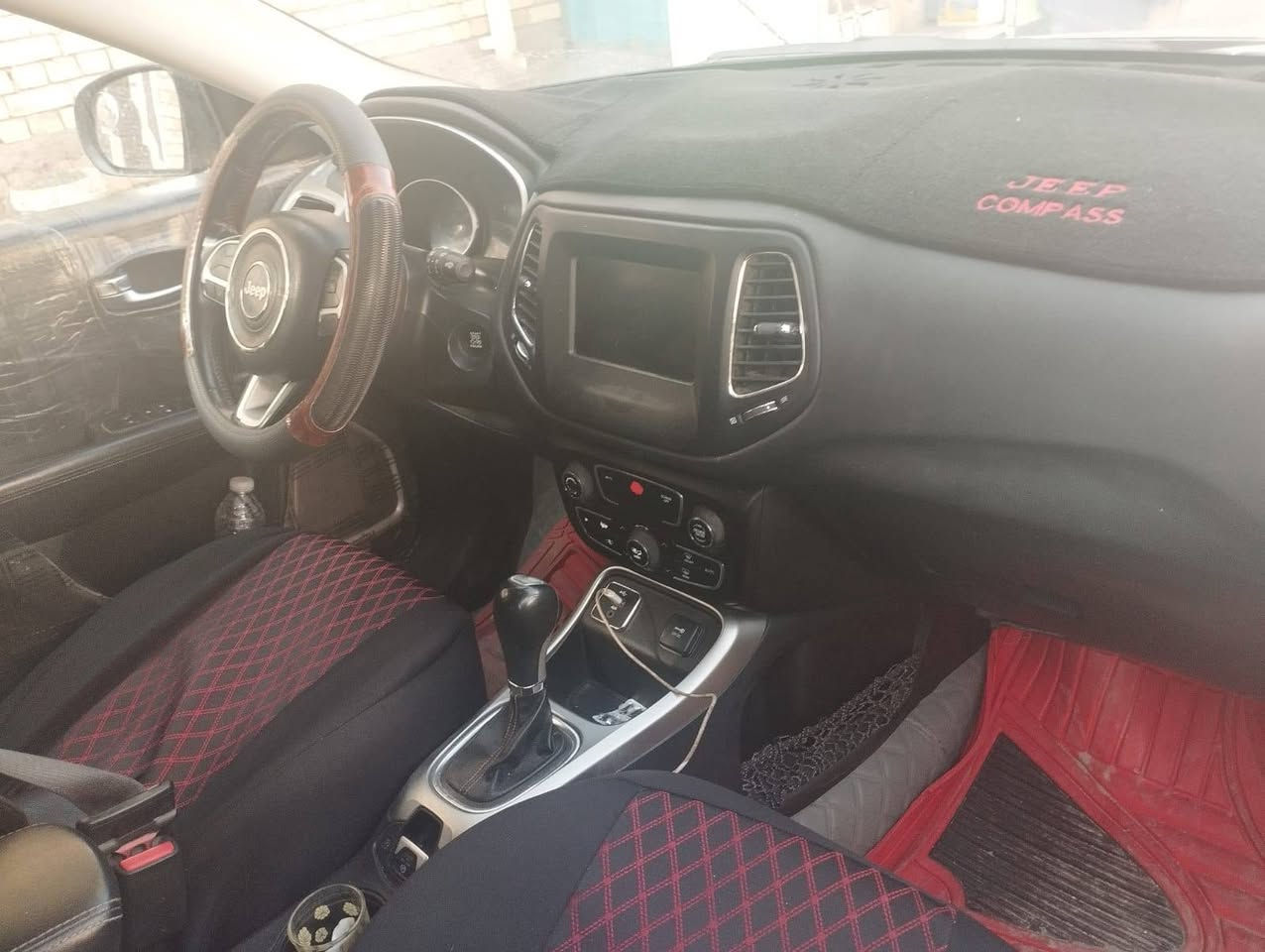 سلام عليكم سياره 
جيب كومبارس موديل 2018 سياره حادث موضح بل سونار كدام عينك سياره جاهزه حلوه غرفه جديده تبريد ثلج سياره متعوب عليها تجي تشوف بعينك رقم ميسان انكليزي جديد سنويه 2027سياره عله وضع شركه مكلف بل نشر تواصل عل رقم بي واتساب ***********
