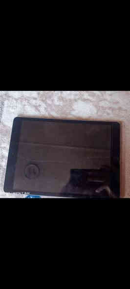 سلام عليكم ايباد 9بي فطر بلگلاس ومامأثر ابد استخدامه كلش جيد وبصمه مو شغاله والباقي كله شغال بيع 170وبي مجال قليل او مراوس بجهاز حسب القناعه مكاني بصره شعيبه***********بي واتساب
