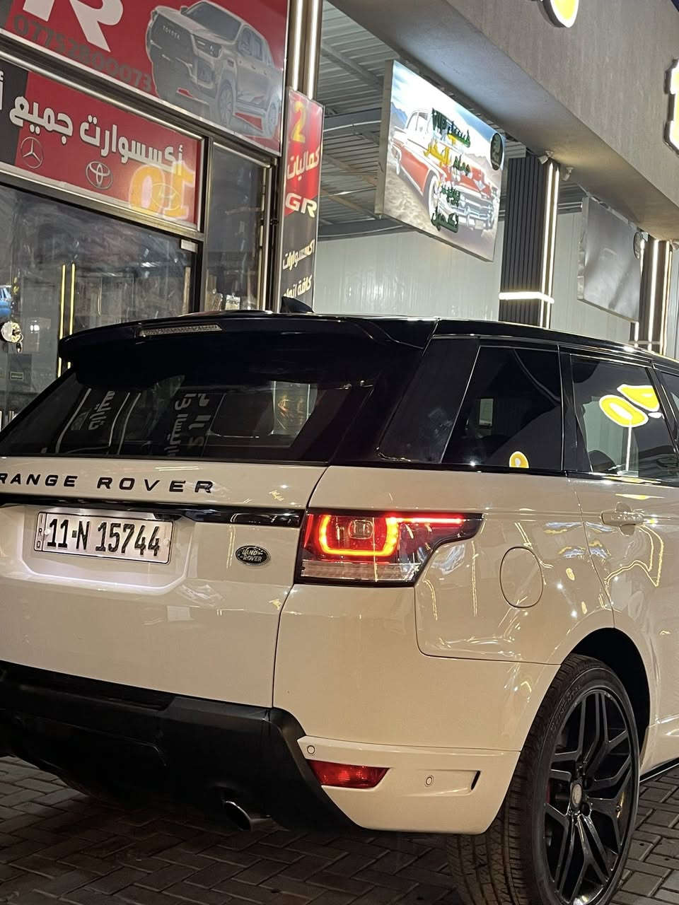 سلام عليكم
رانج روفر2017 سبورت داينمك 

بيع او مراوس

السياره بيه ملاحضات بسيطه بارد 

السياره وارد امريكي بيه بنيد مبدل من الشركه نفس الون و ايرباك ستيرن طار ومرجع

فول مواصفات1/1

بانزين

المسافه المقطوعه 128 الف كيلو حقيقي

داخل احمر بلادي 

عدد السلندر :v8 سوبر جارج

سقف بانراما 

ثلاجه

الابواب شفط ول دواسه كهربائيه

حساسات امامي خلفي

كامرات عدد 5

اشاره ترحيب

كشنات مساج 

كشنات امامي خلفي تدفئه تبريد 

رادار امامي و نقطه عمياء 

كشنات ميموري 

رقم بغداد دولي تحويل ثاني يوم

بعد بيه هوايه مواصفات 

عنوان بغداد وزيريه 

الرقم: ***********
