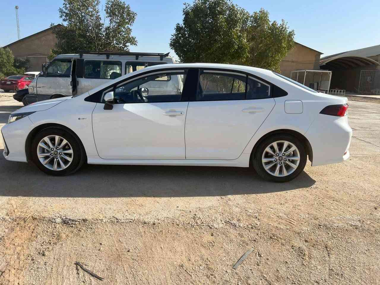 سلام عليكم
تويوتا كورولا  2025 شكل الخليجي فول مواصفات 
محرك 1800 هايبرد 
تبريد قطعتين
مواصفات :
بصمه + بصمه ابواب 
فتحه 
كشنات جلد اسود 
رادار + تحديد مسار + قيادة ذاتية
هاند بريك كهربائي + لايت زينون
عداد ديجيتال
درايف مود + أوتو هولد
فل سيستم إيرباك + مانع تصادم + مانع انزلاق
سياره مكفوله 
رقم بغداد باسمي
عنوان كربلاء
السعر :160
*********** غير متواجد ع الفيس فقط اتصال
