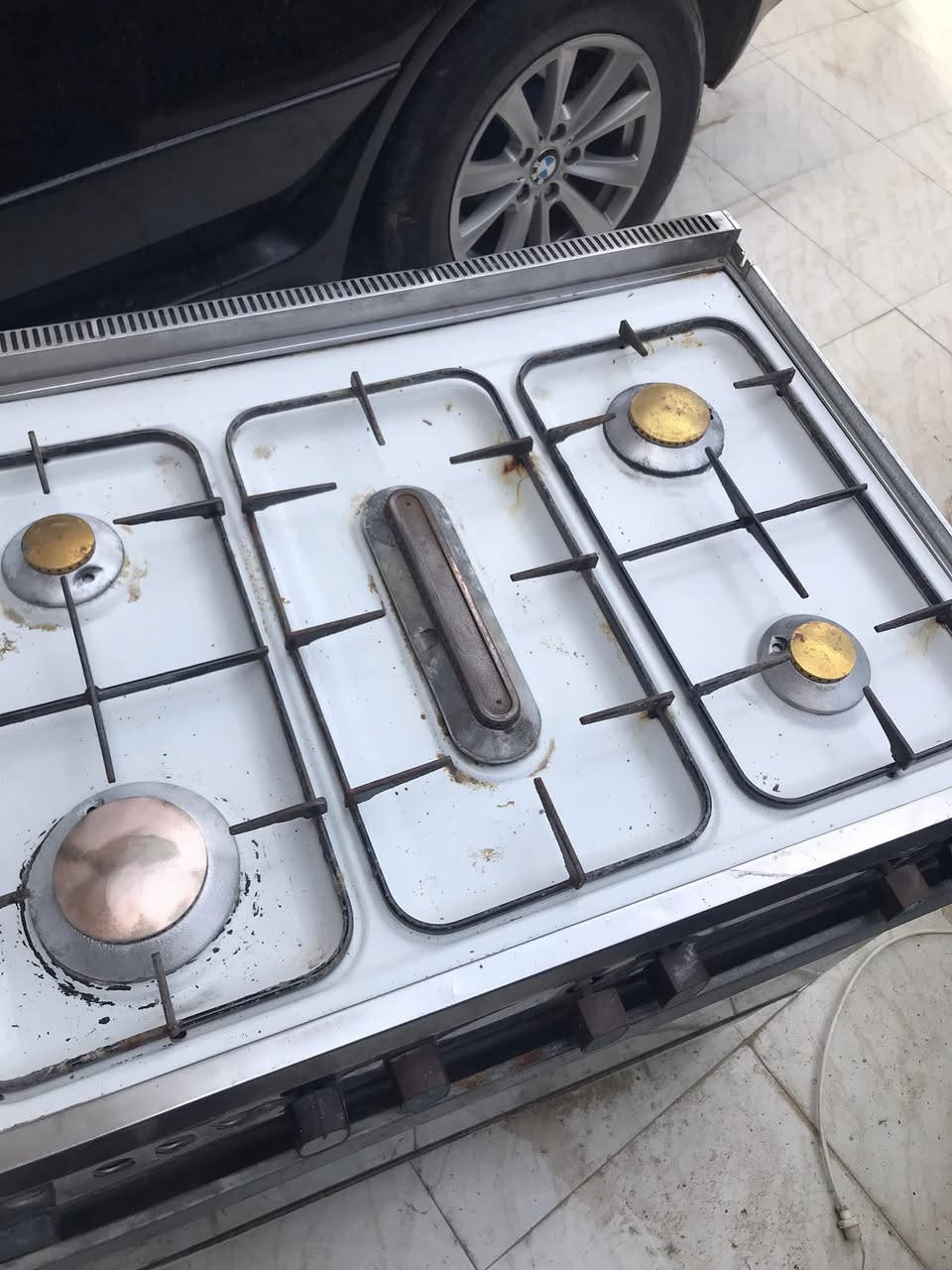 طباخ عشتار نضيف كلشي بي شغال 
سعره 85 وبي مجال للاتصال 
***********
