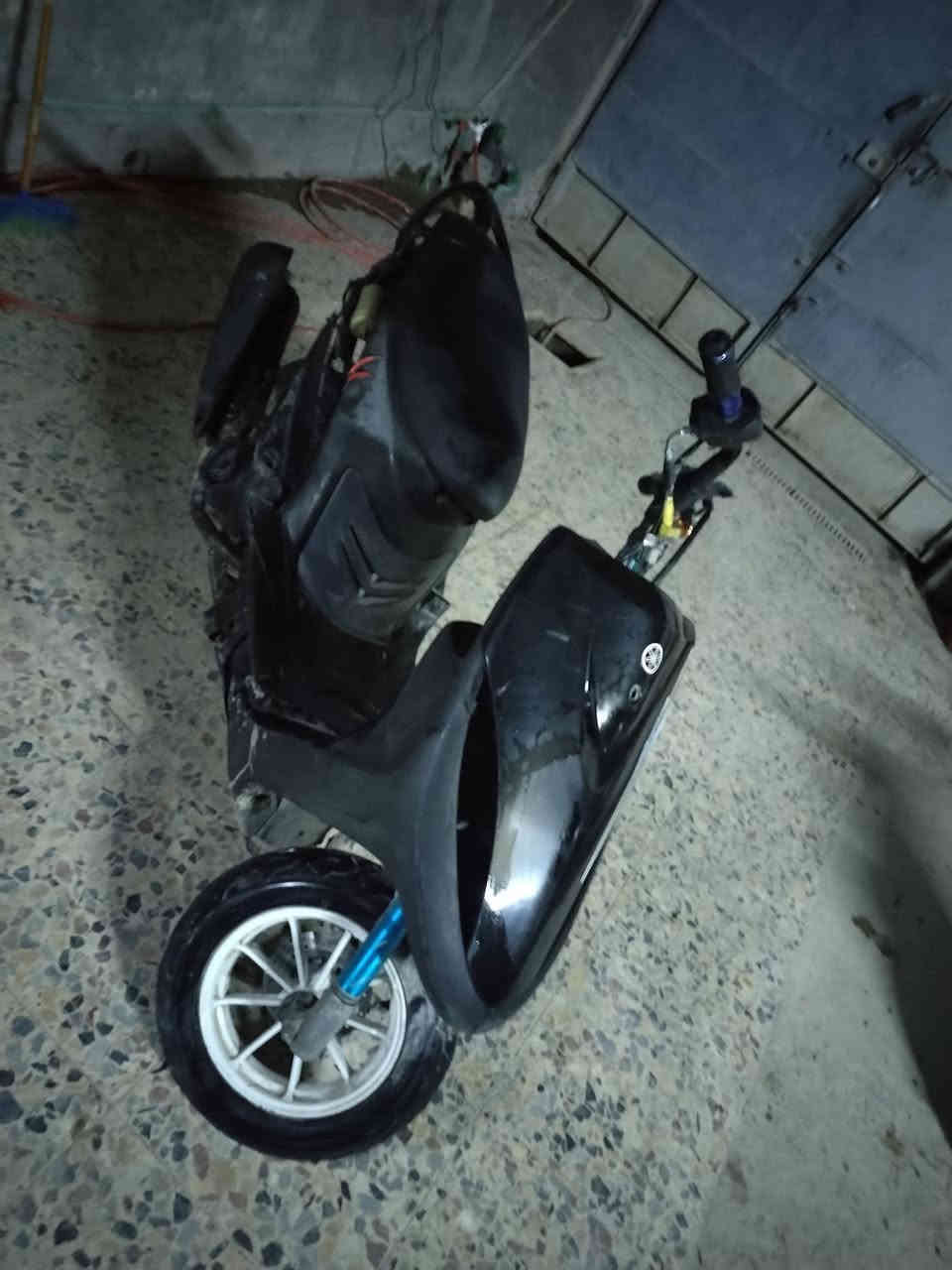 السلام عليكم دراجة ماكس عدلة مال لعب للبيع شغالةنكرة سلف السعر ٣٠٠ مكان بغداد المشتل الشراي يتصل عل رقم ورجائن المو شراي لا يتعبني ***********
