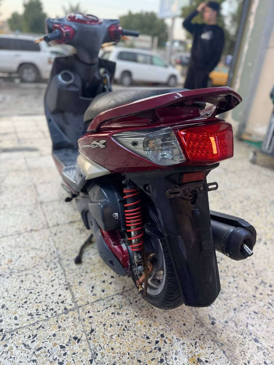 للبيع نوزل دراجه كفاله عامه مكينتها بلاد بيها كلجات دراجه نشطه كلش بيها وياله ونواعم سعرها مليون وميتين 1200 مكاني البياع للاتصال ***********
